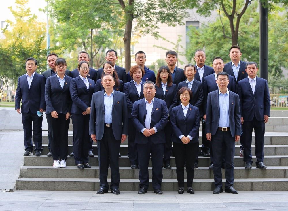 多元团队凝合力，同舟共济扬帆起